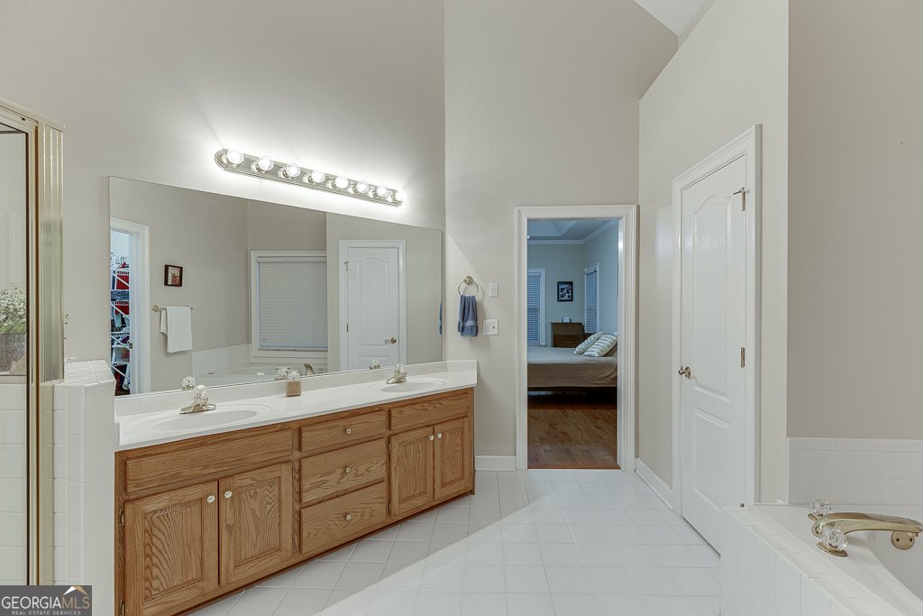 995 Lewis Ridge Circle Lawrenceville - 28