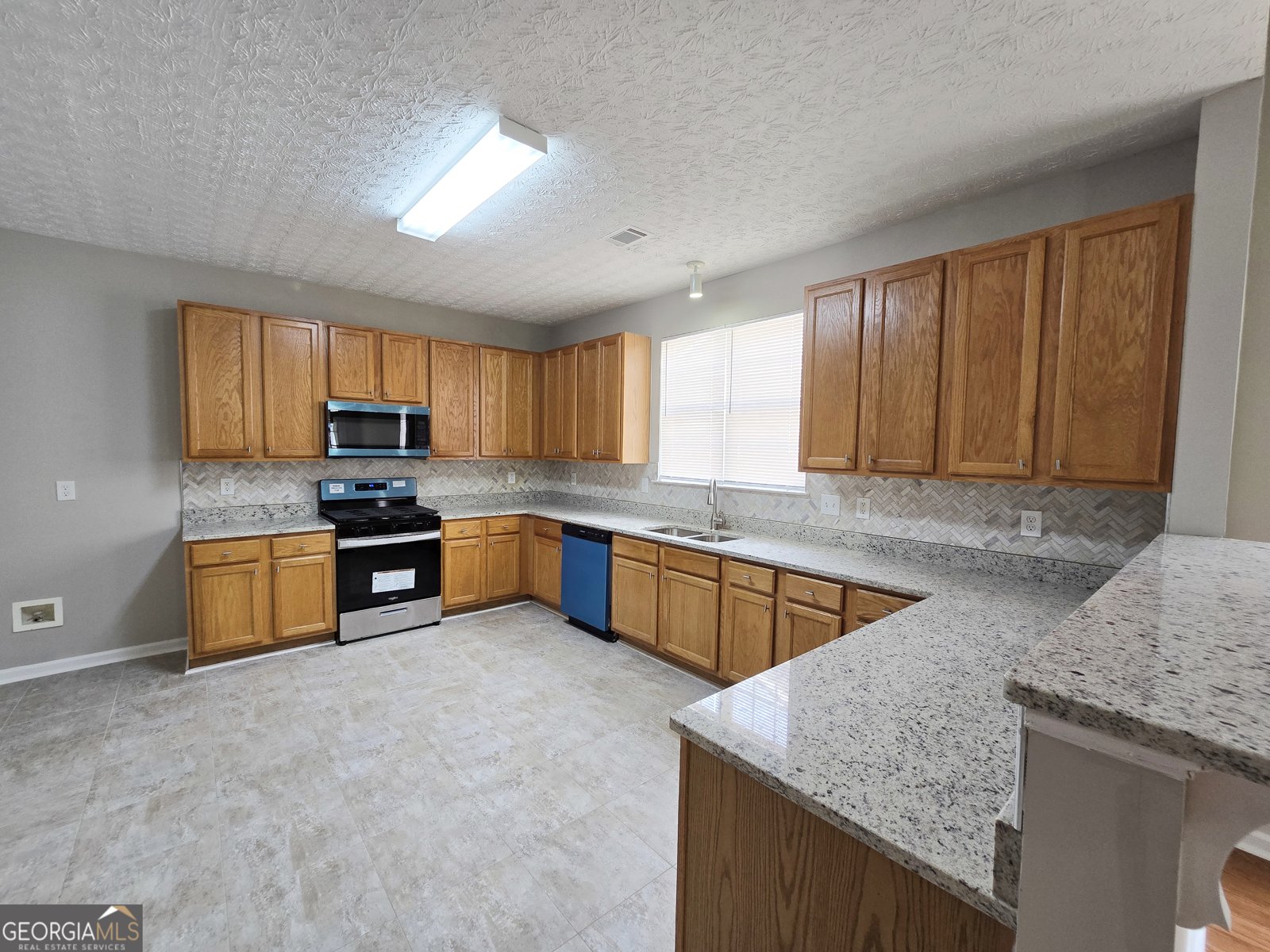 537 Goldfinch Way Stockbridge - 4