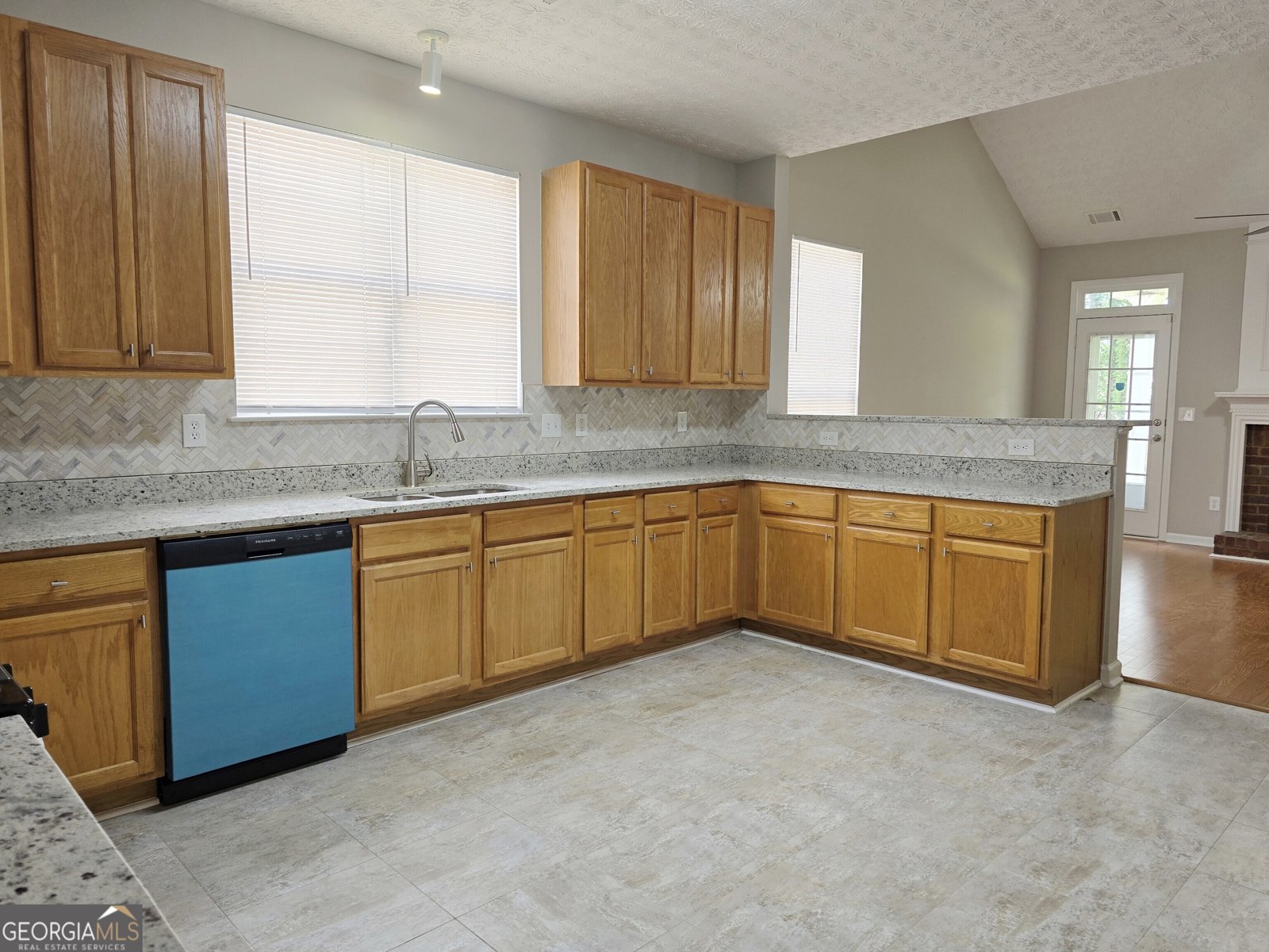 537 Goldfinch Way Stockbridge - 5