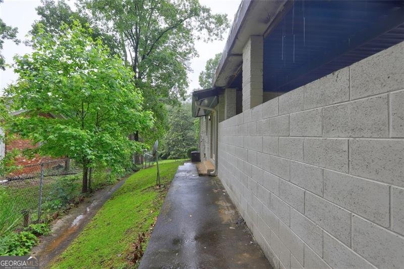1675 BOULDERCLIFF Atlanta - 29