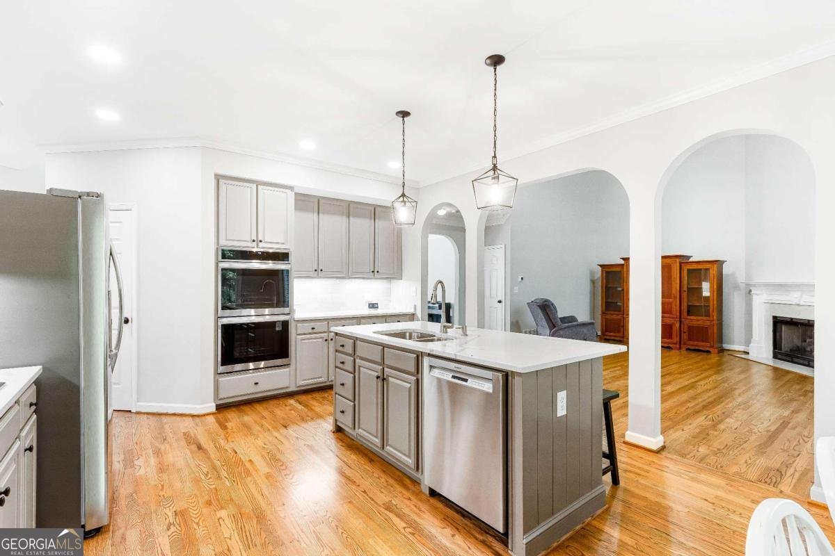 8073 RIDGE Valley Woodstock - 11