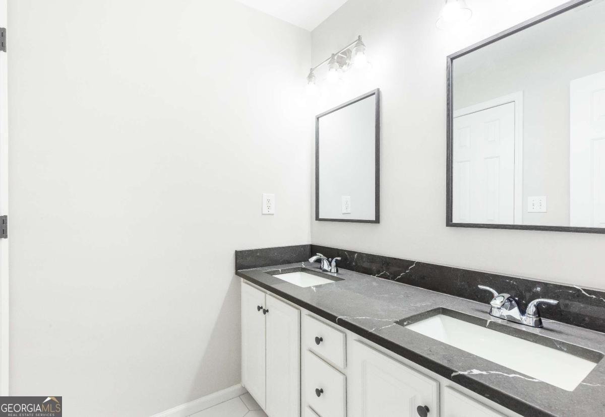 8073 RIDGE Valley Woodstock - 22
