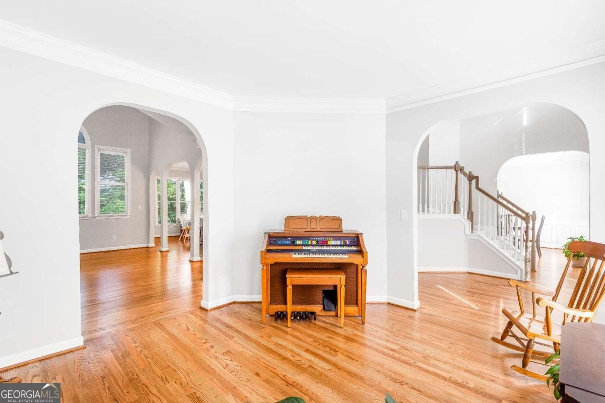 8073 RIDGE Valley Woodstock - 6