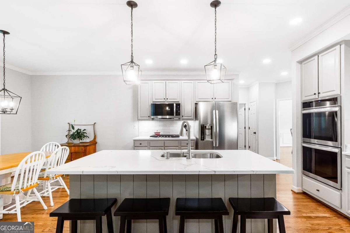 8073 RIDGE Valley Woodstock - 9