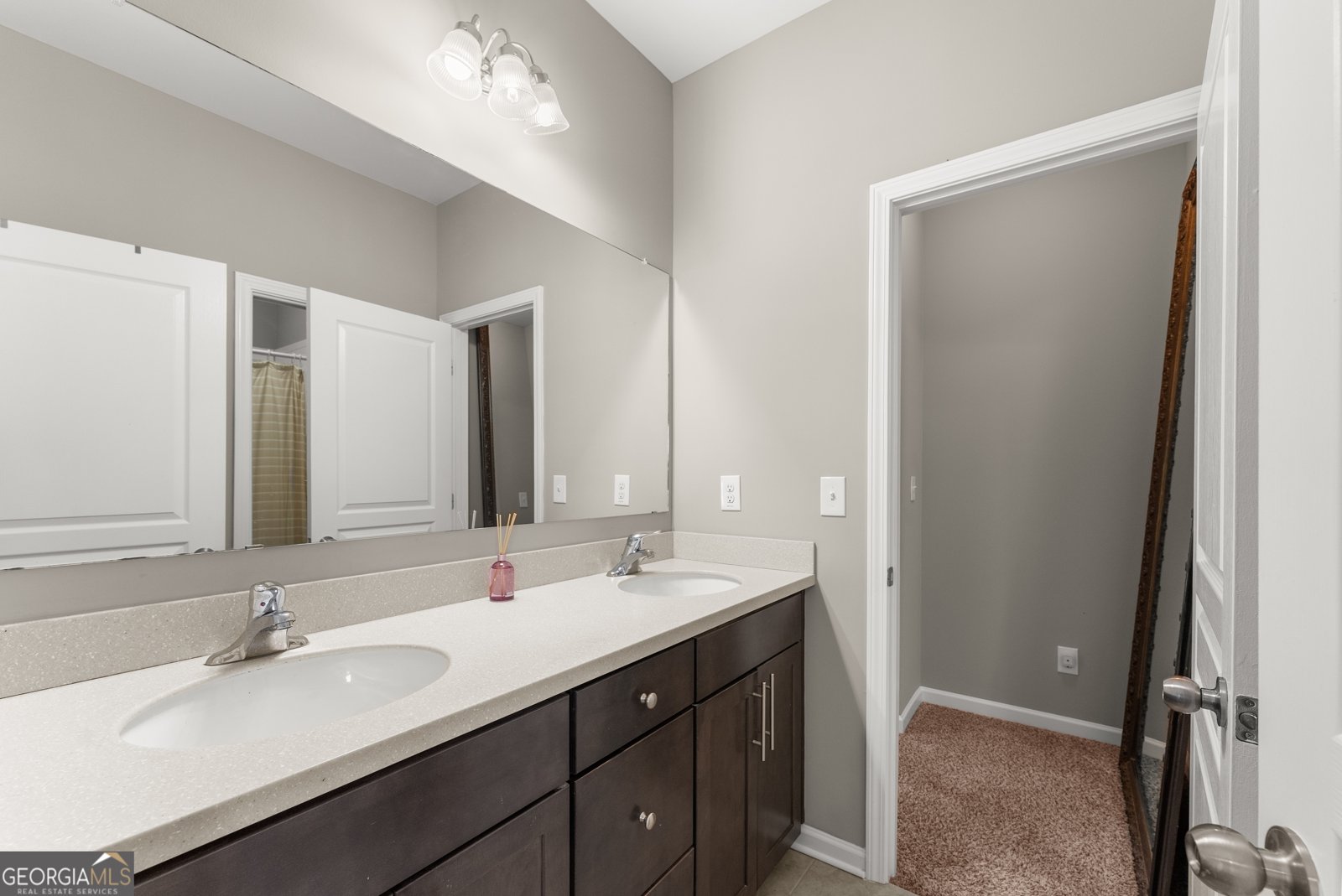 2235 Woodmarsh Circle Auburn - 33