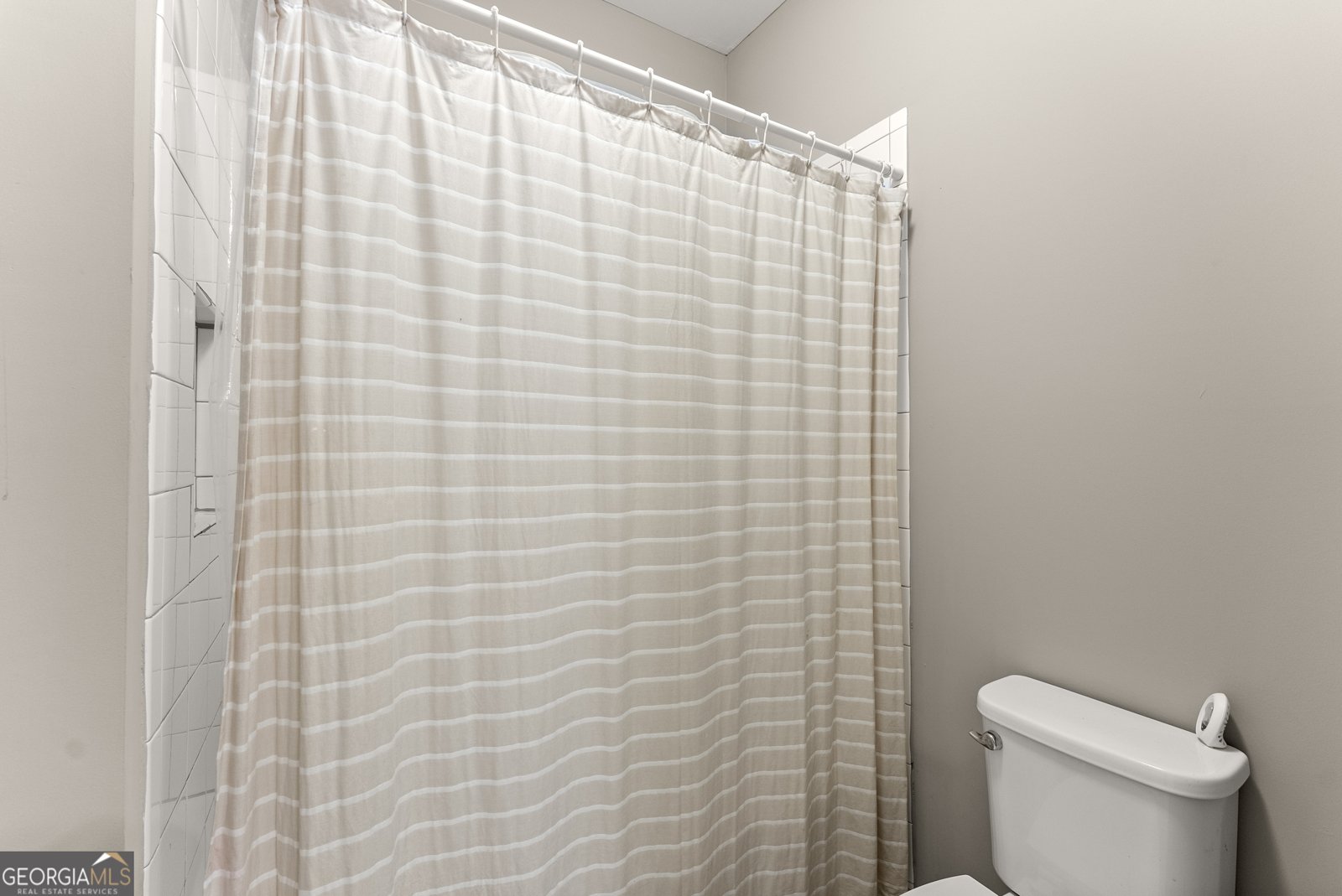 2235 Woodmarsh Circle Auburn - 34