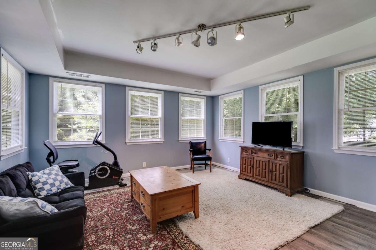 155 New Hope Drive Dallas - 32