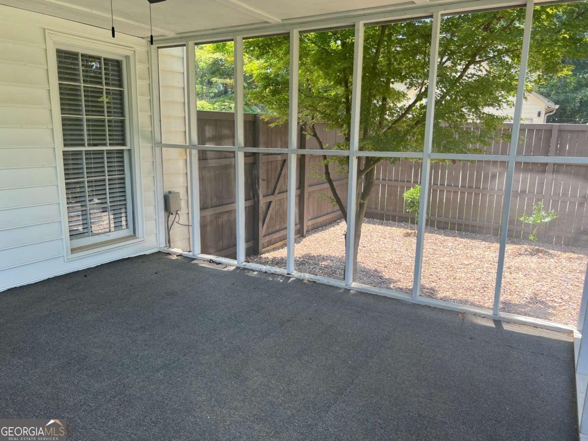 1725 Spindle Top Court Lilburn - 11