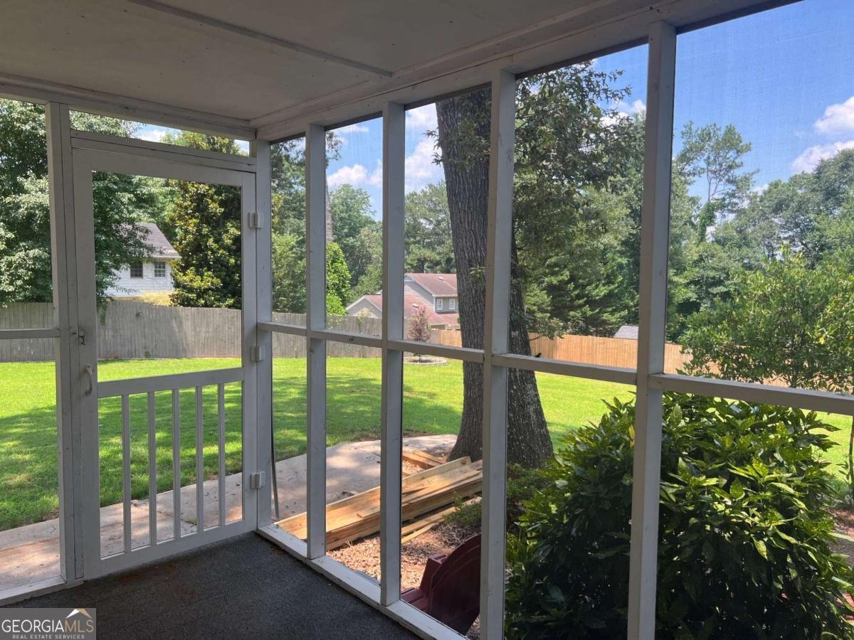 1725 Spindle Top Court Lilburn - 13