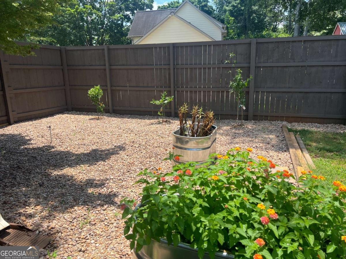 1725 Spindle Top Court Lilburn - 14