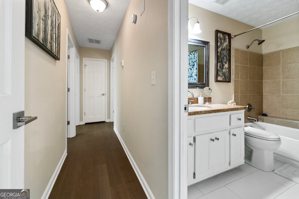 195 PINE TRAIL Road Fayetteville - 12