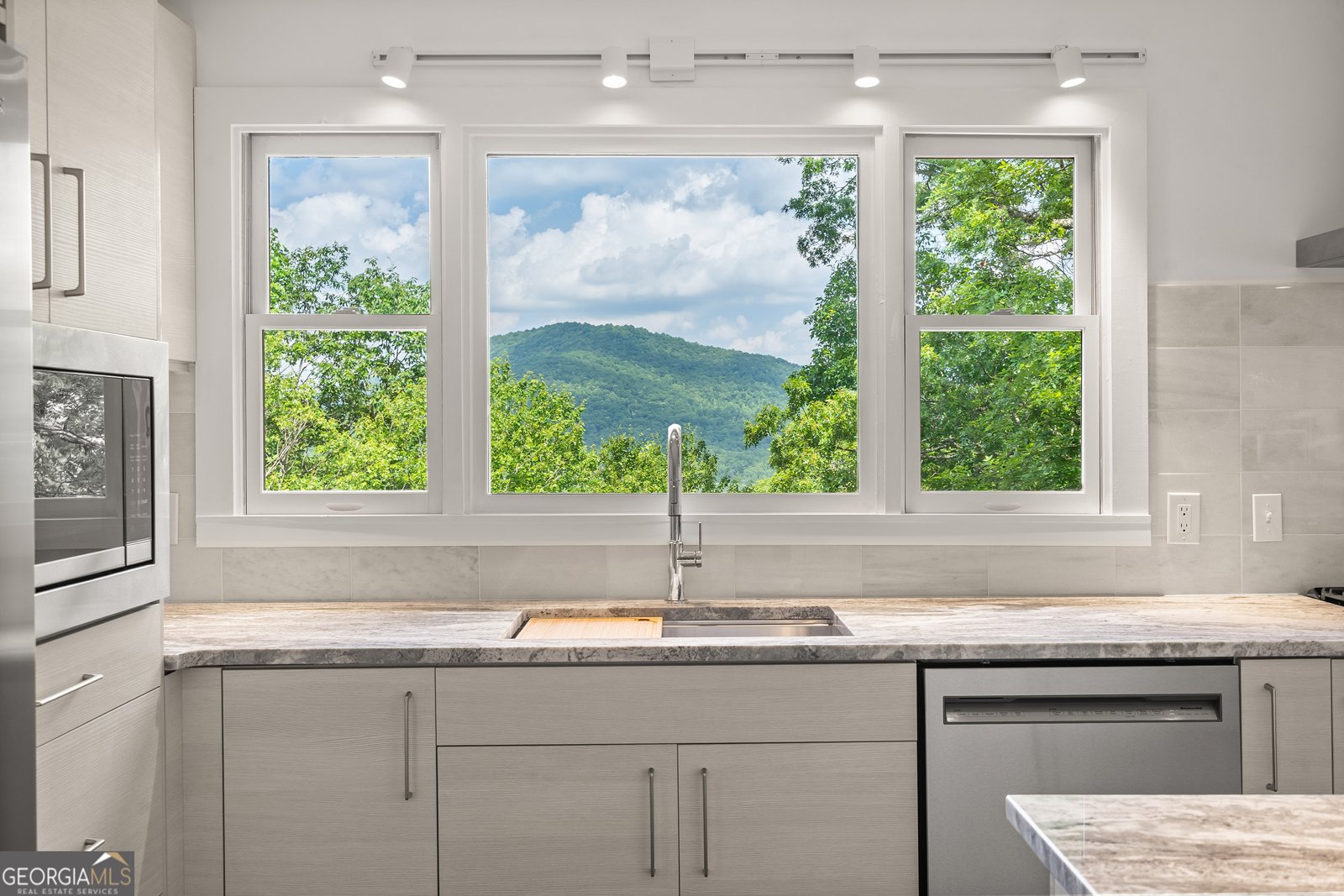 832 Round Top Drive Clayton - 12