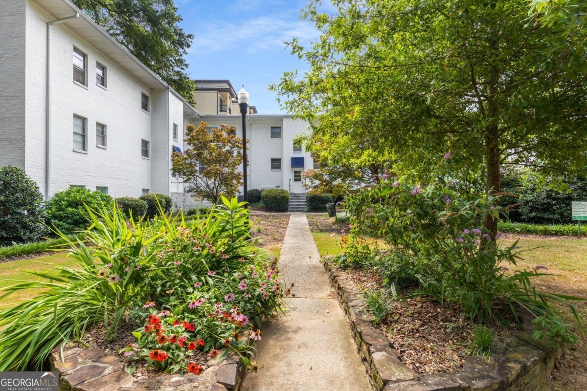 2240 Cheshire Bridge Road Atlanta - 25