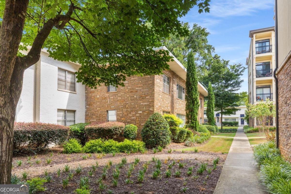 2240 Cheshire Bridge Road Atlanta - 29