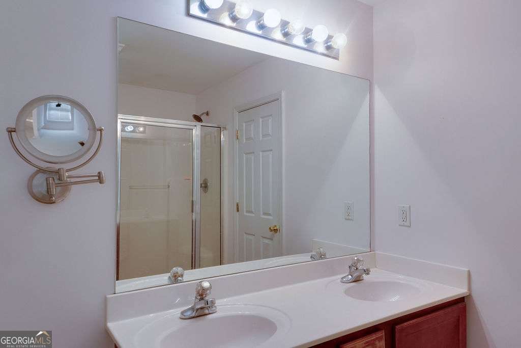 2423 Walnut Tree Lane Buford - 34