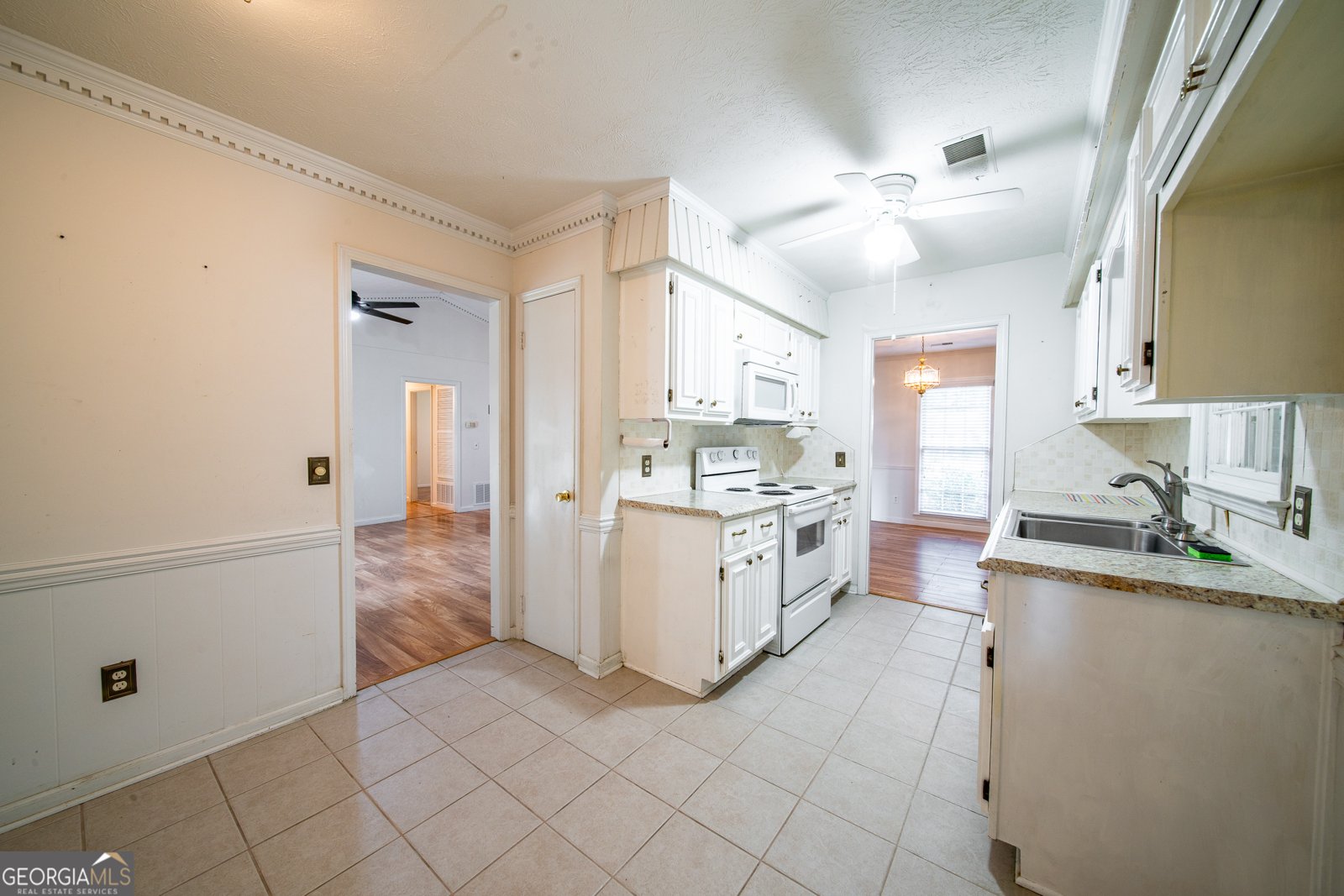 7642 Crescent Drive Columbus - 17