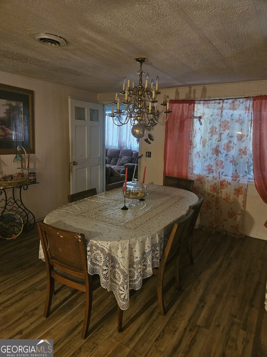 606 Davis Street Sylvania - 12