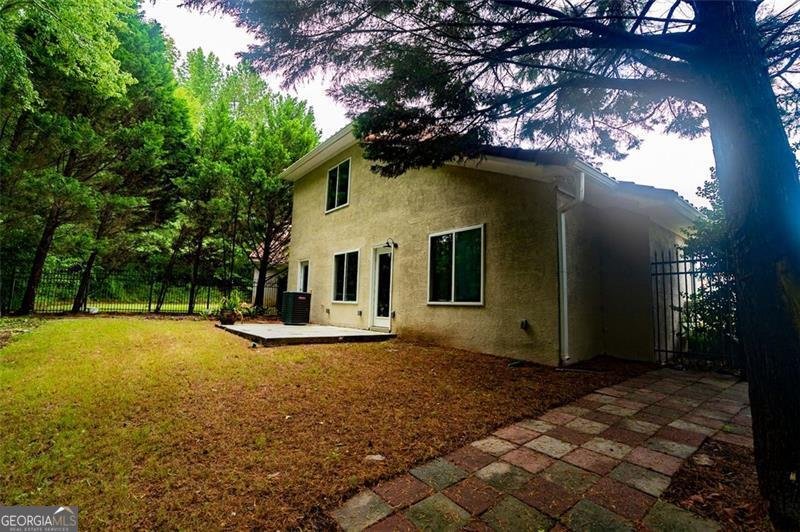 128 Garden Stockbridge - 4