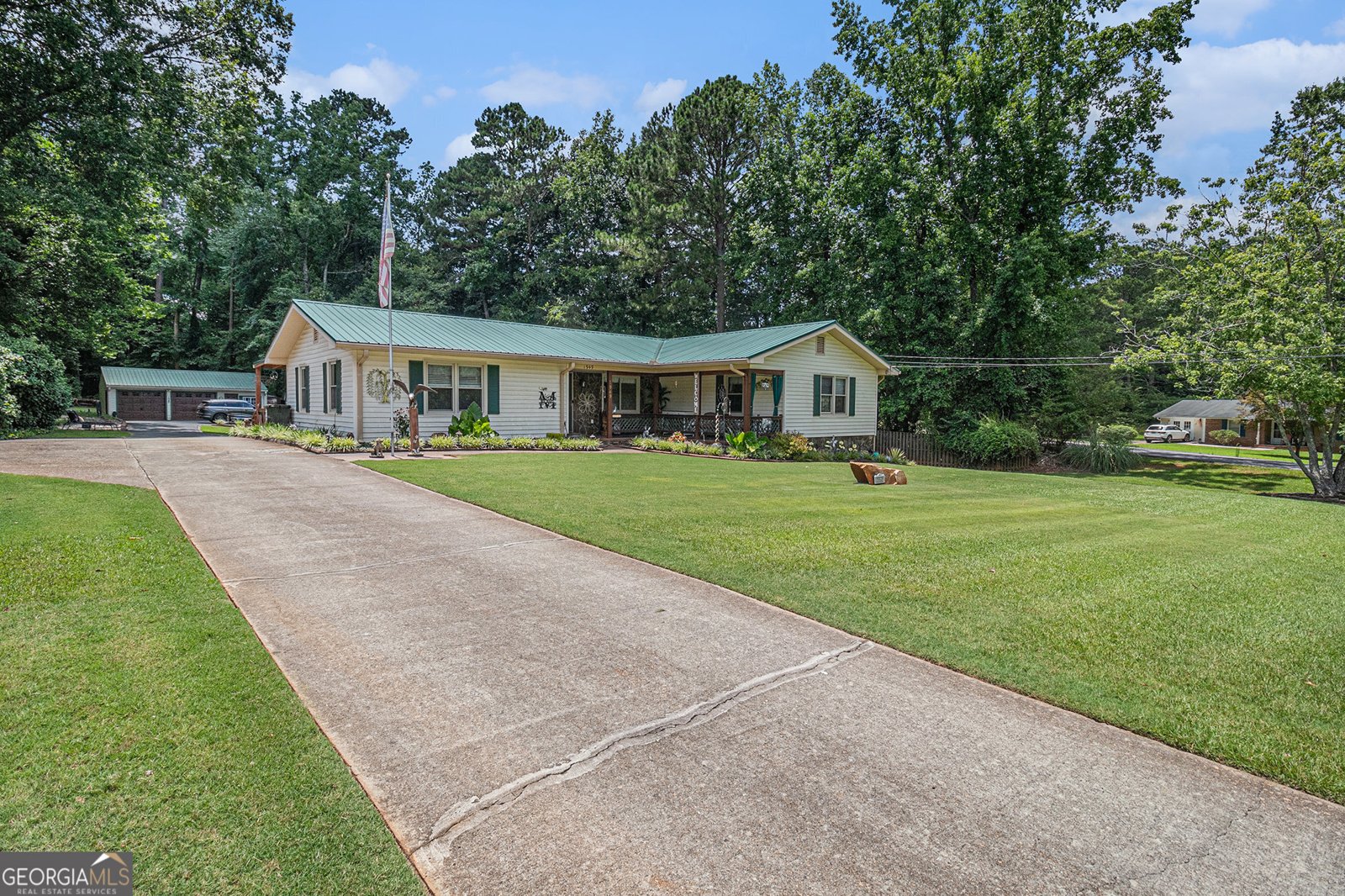 1949 Bonnie Ridge Drive Griffin - 2