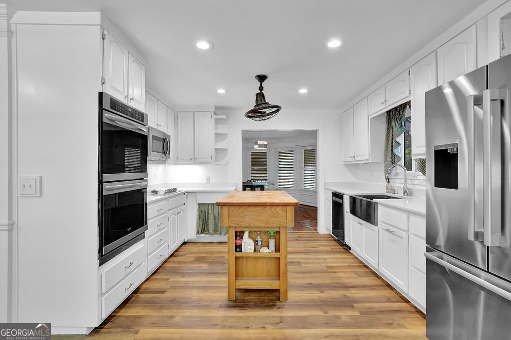 402 Leslie Court Woodstock - 11
