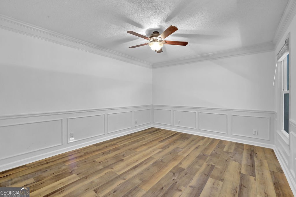 402 Leslie Court Woodstock - 17
