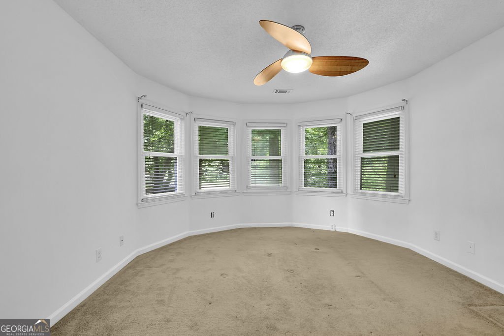402 Leslie Court Woodstock - 22