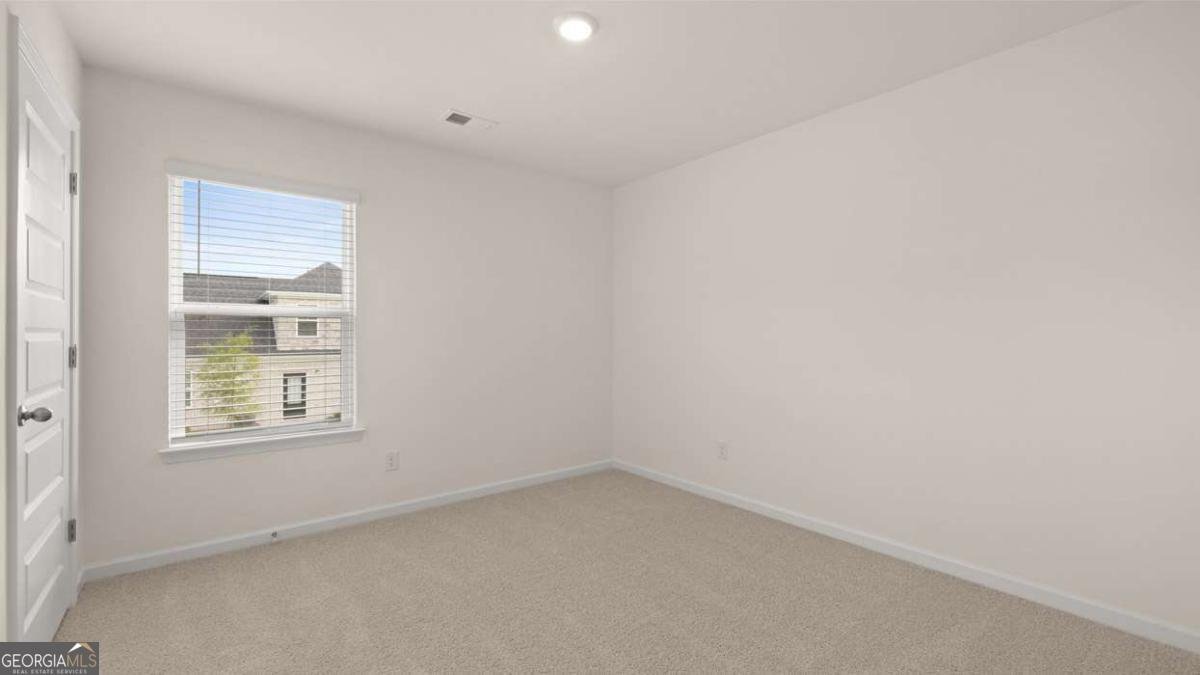 205 SILVER MOON Drive Loganville - 33