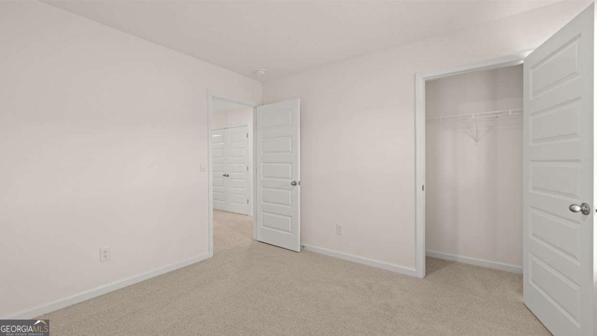 205 SILVER MOON Drive Loganville - 34