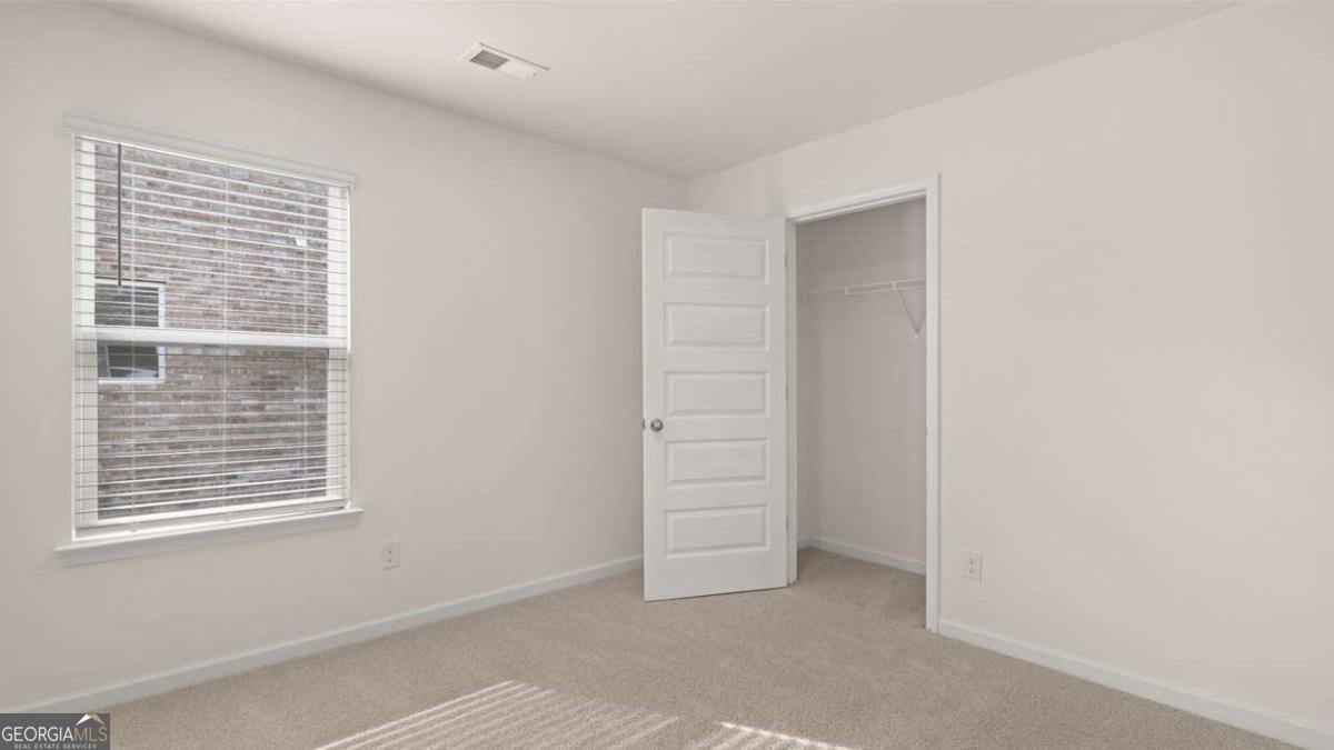 205 SILVER MOON Drive Loganville - 35
