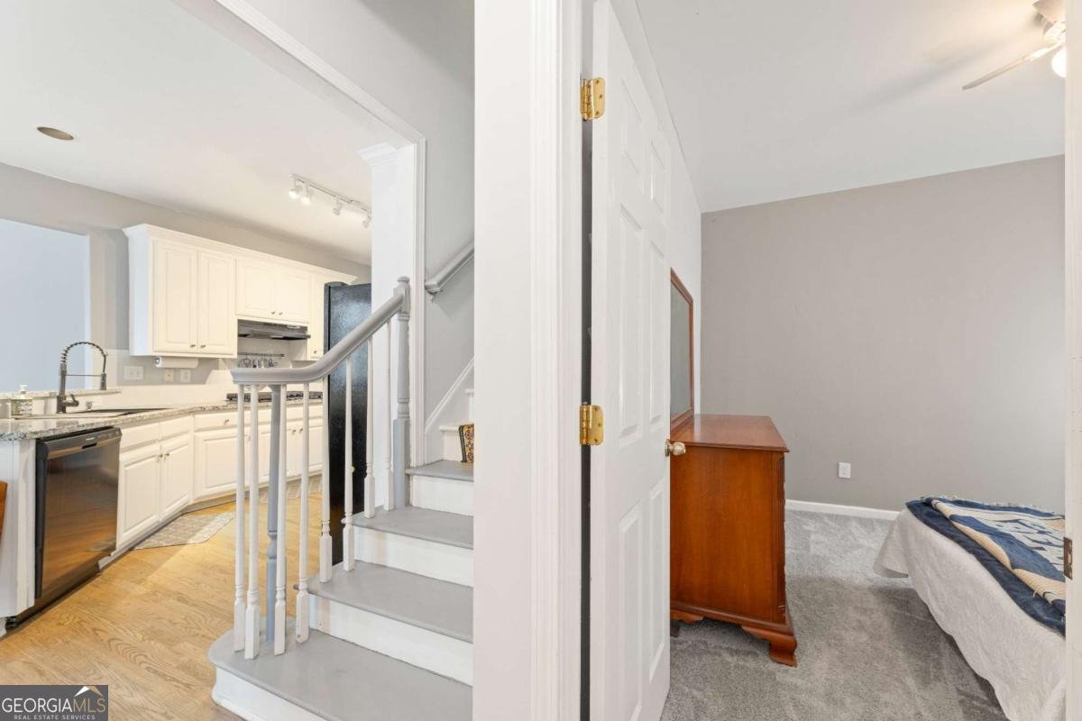 644 Northumberland Drive Milton - 23