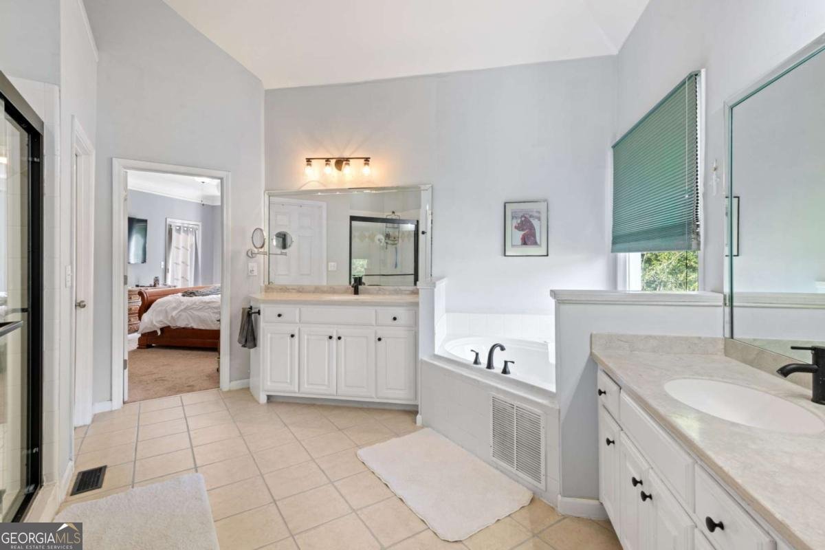 644 Northumberland Drive Milton - 29