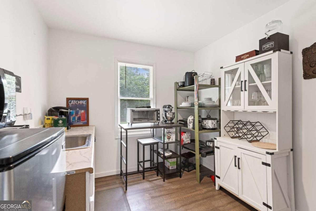644 Northumberland Drive Milton - 40