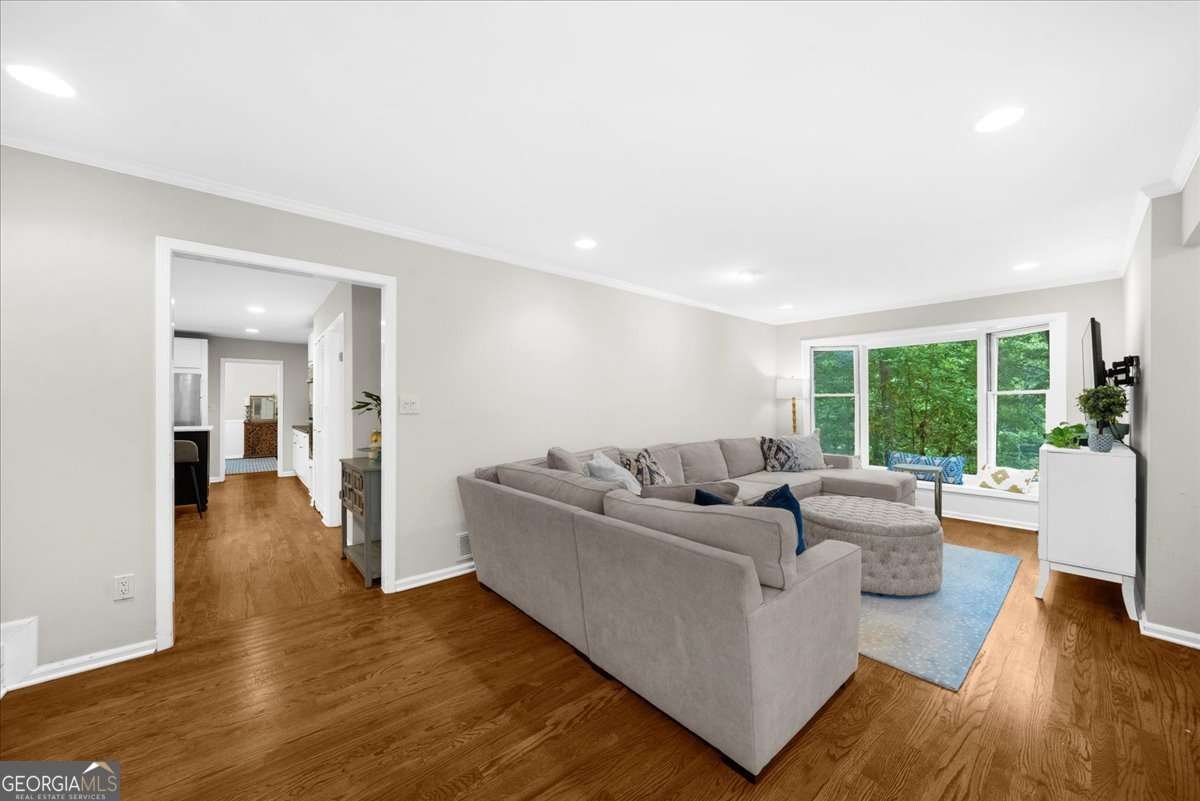 245 Spalding Drive Atlanta - 22