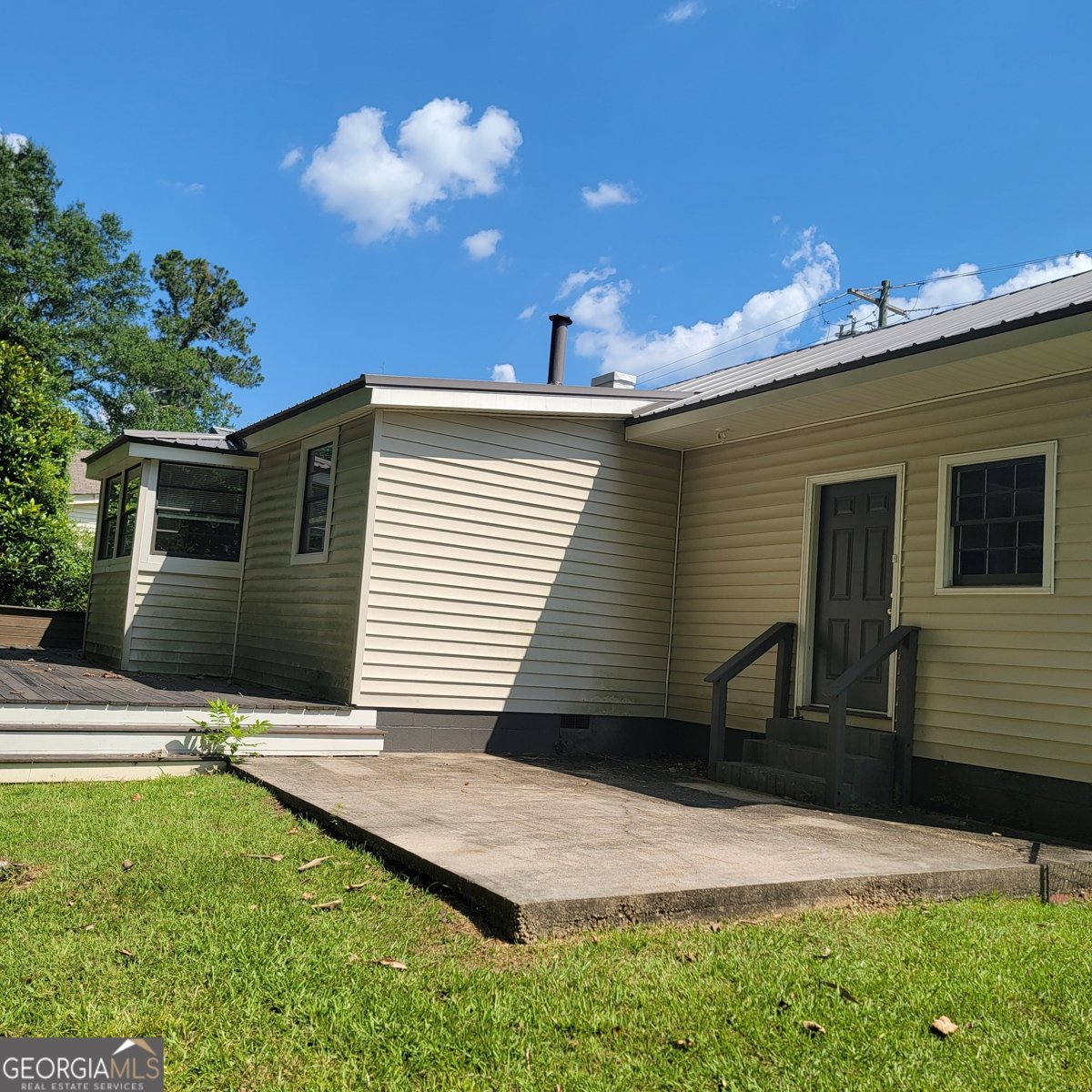 310 5th Street Manchester - 2