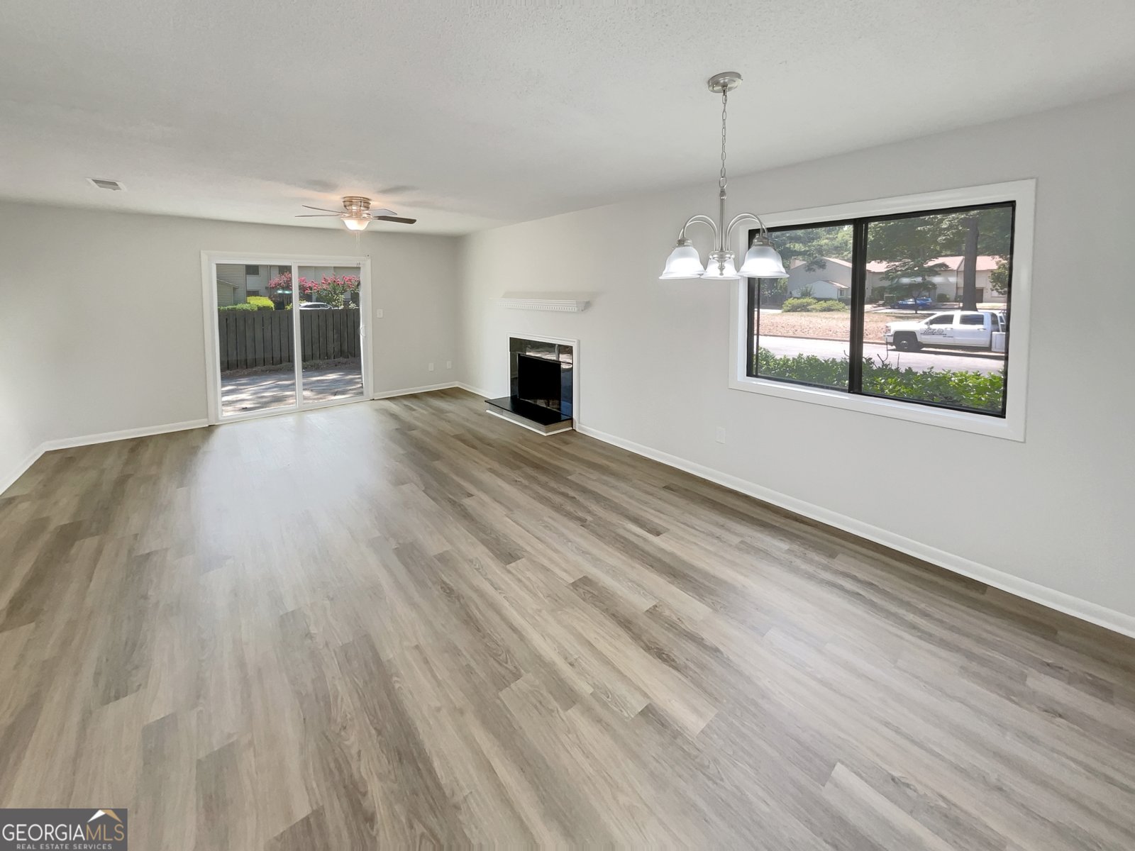 1152 Country Court Lawrenceville - 11