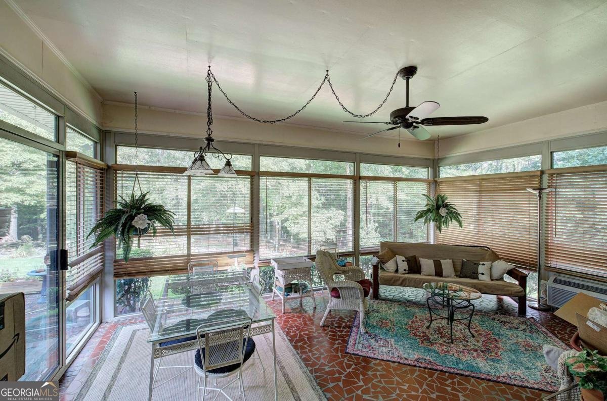 111 Tanglewood Drive Cartersville - 1