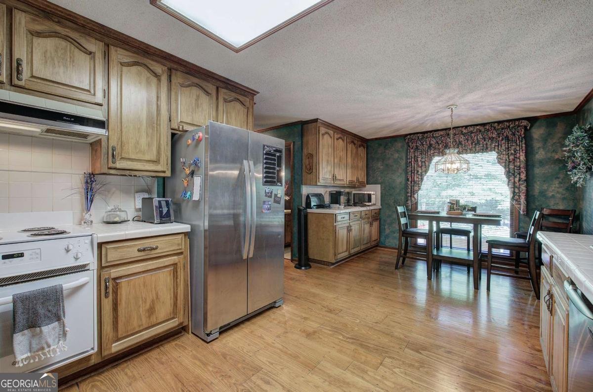 111 Tanglewood Drive Cartersville - 24
