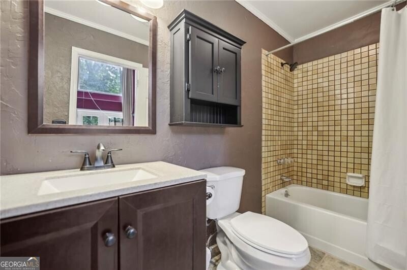 1024 Lake Charles Drive Roswell - 27