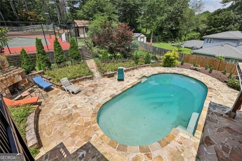 1024 Lake Charles Drive Roswell - 31