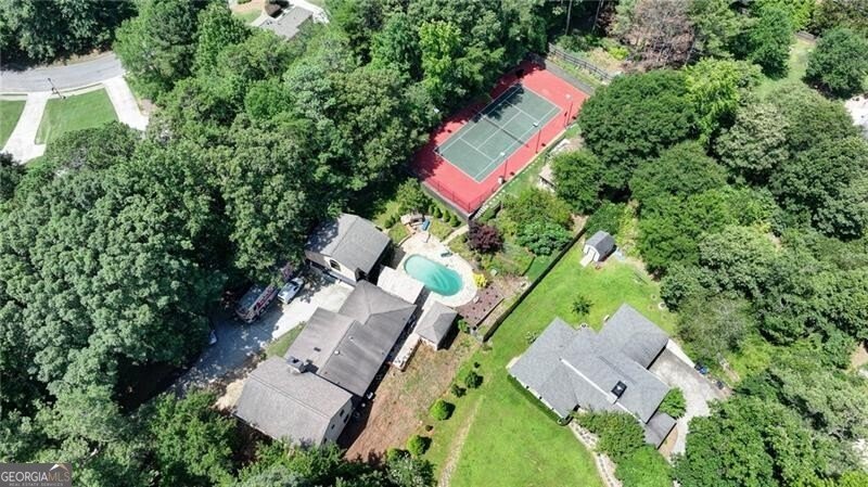 1024 Lake Charles Drive Roswell - 40