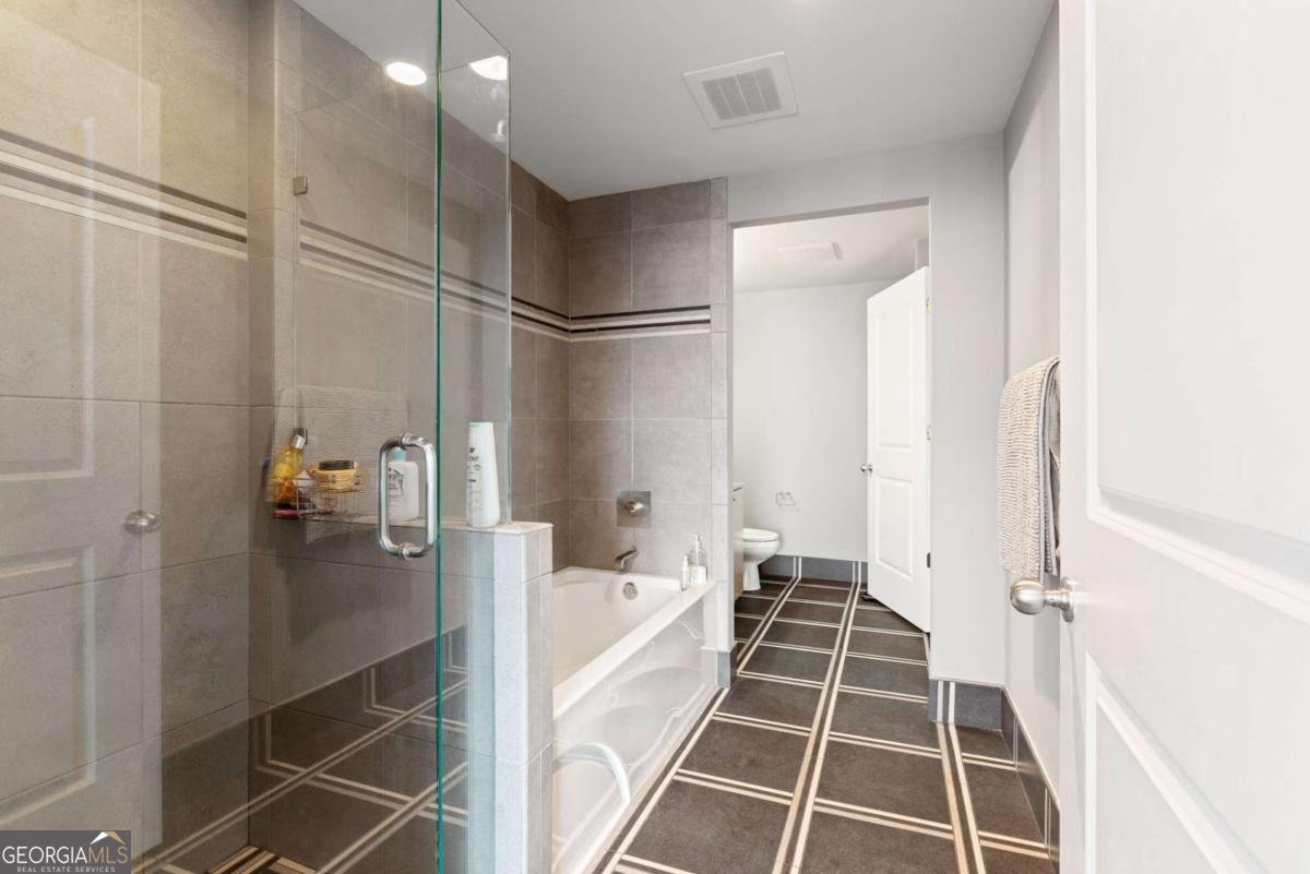 3338 Peachtree Road Atlanta - 60