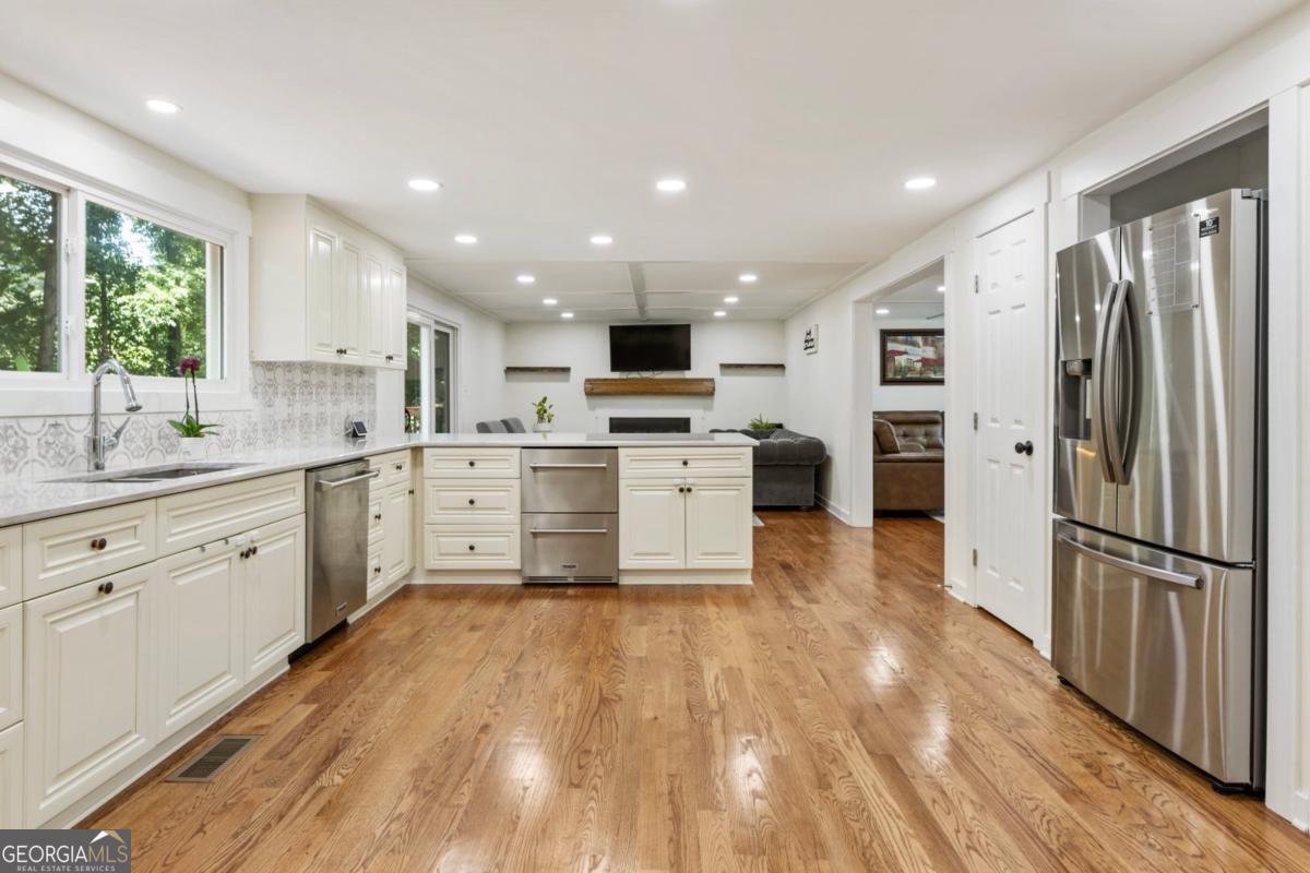 321 Crabtree Court Marietta - 23