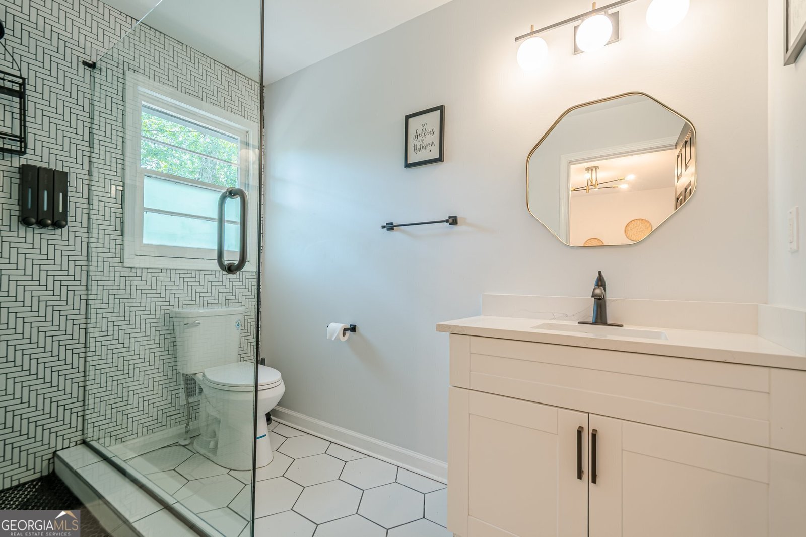 3833 Bakers Ferry Road Atlanta - 22