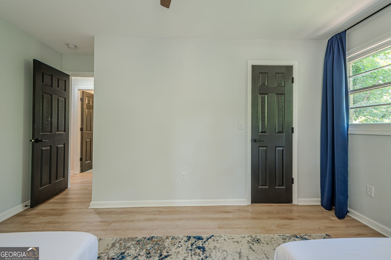 3833 Bakers Ferry Road Atlanta - 29
