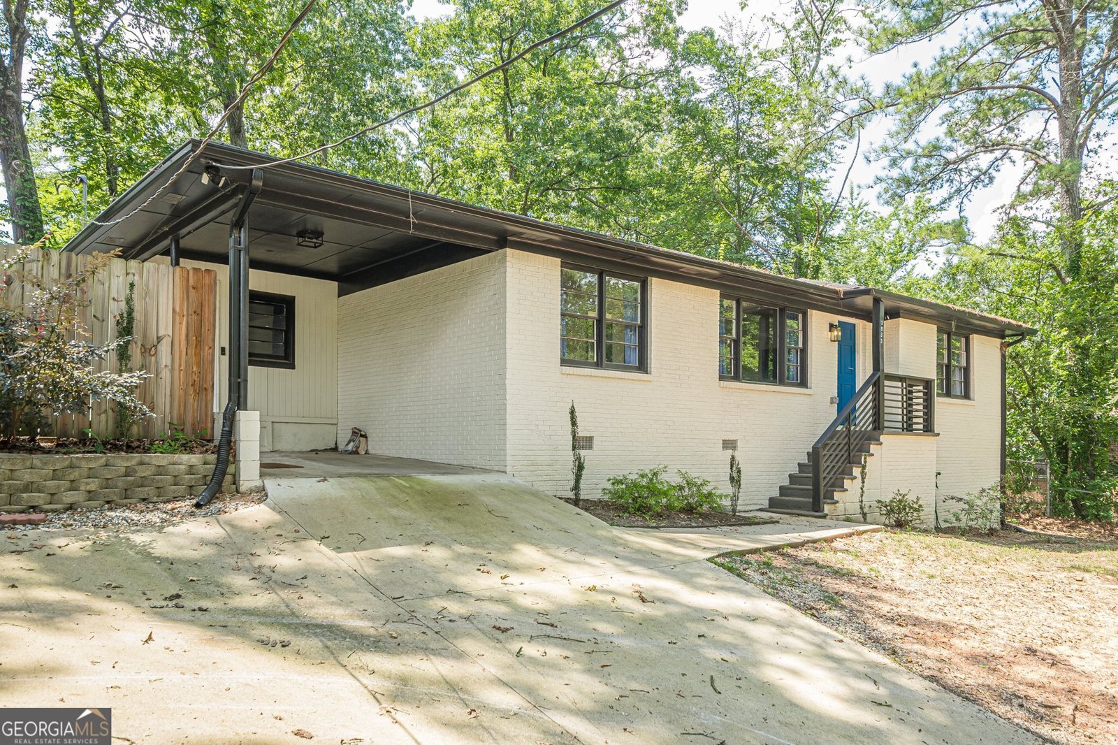 3833 Bakers Ferry Road Atlanta - 3