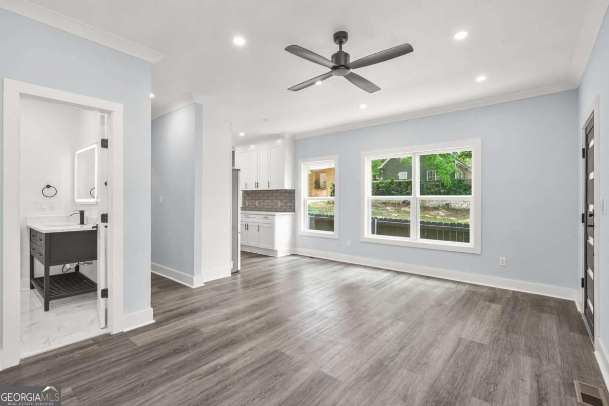 935 PELHAM Street Atlanta - 6