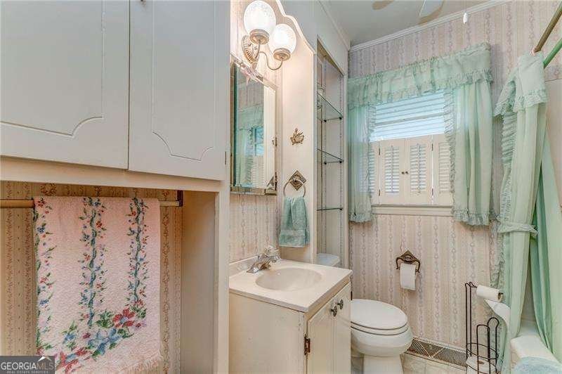 61 Rooney Road Rome - 25