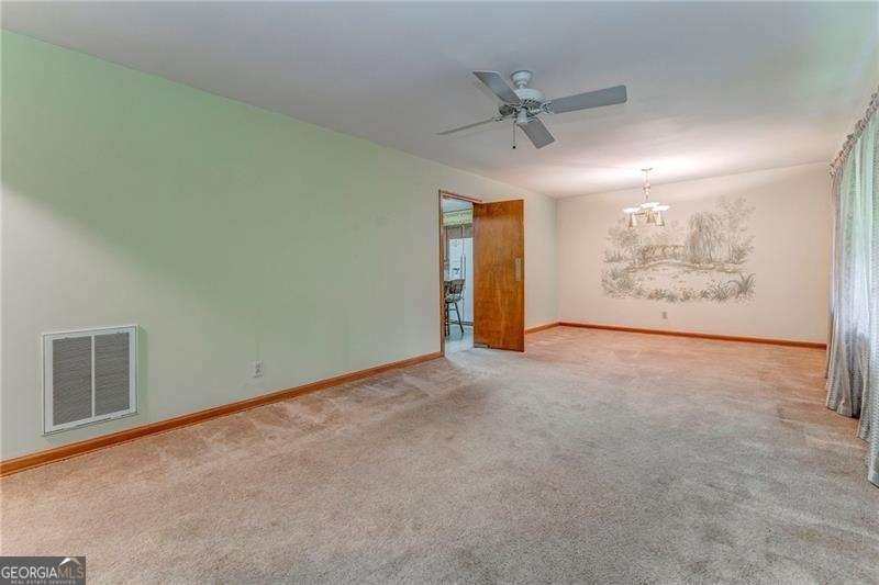 61 Rooney Road Rome - 32