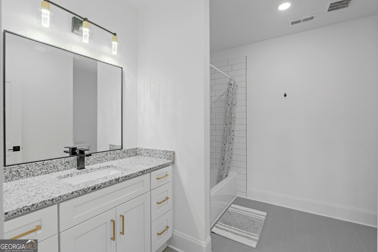 486 Mockingbird Lane Lavonia - 34