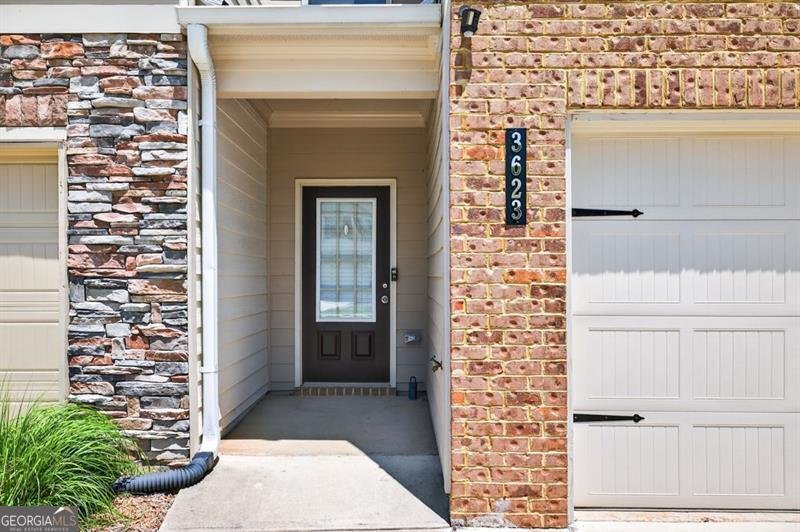 3623 CANYON SPRINGS Oakwood - 3